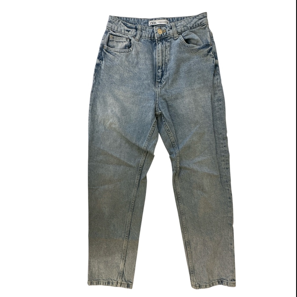 Women Zara Classic Light Wash Jeans - Size 4